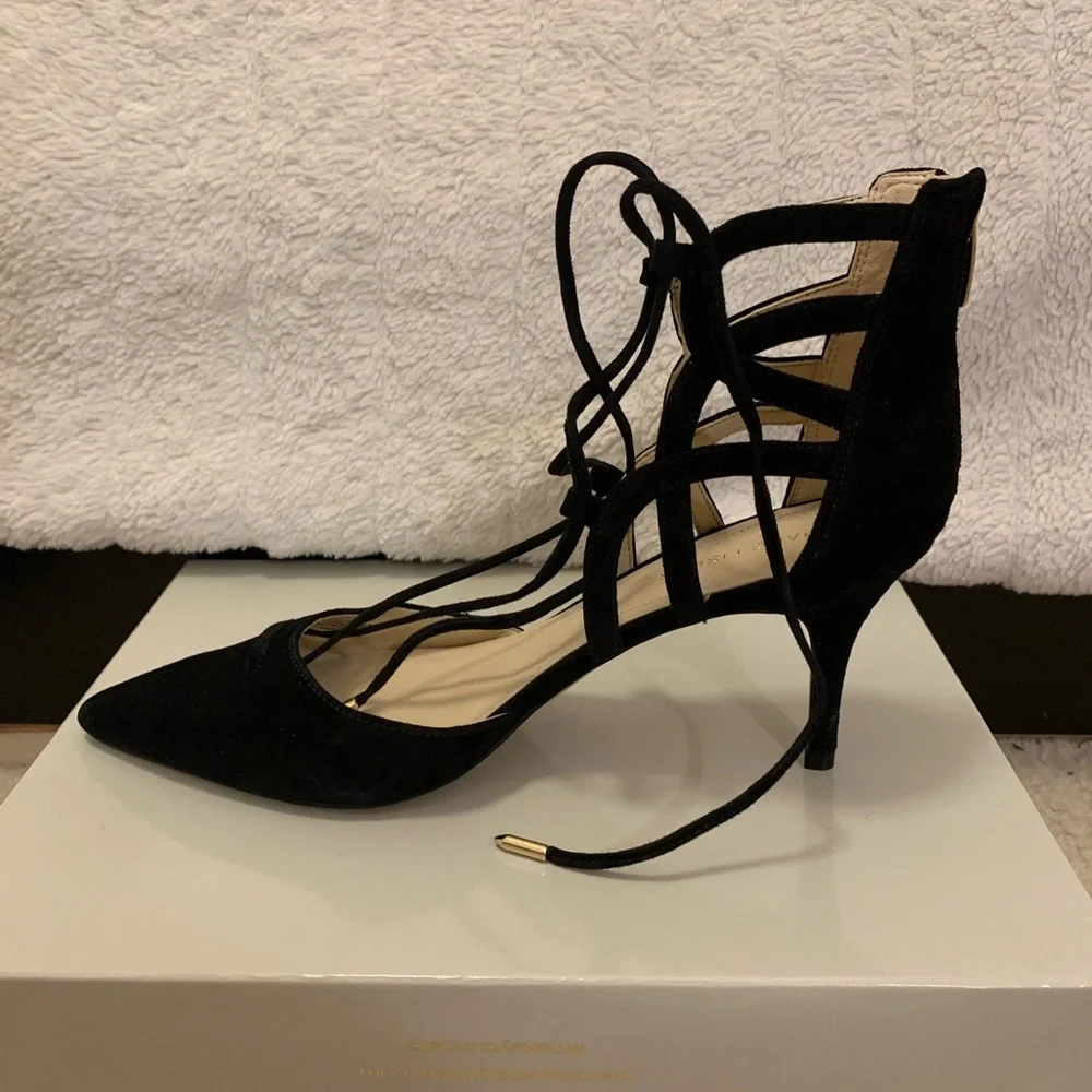 Marc Fisher Suede Heels 🖤 - Picture 6 of 7